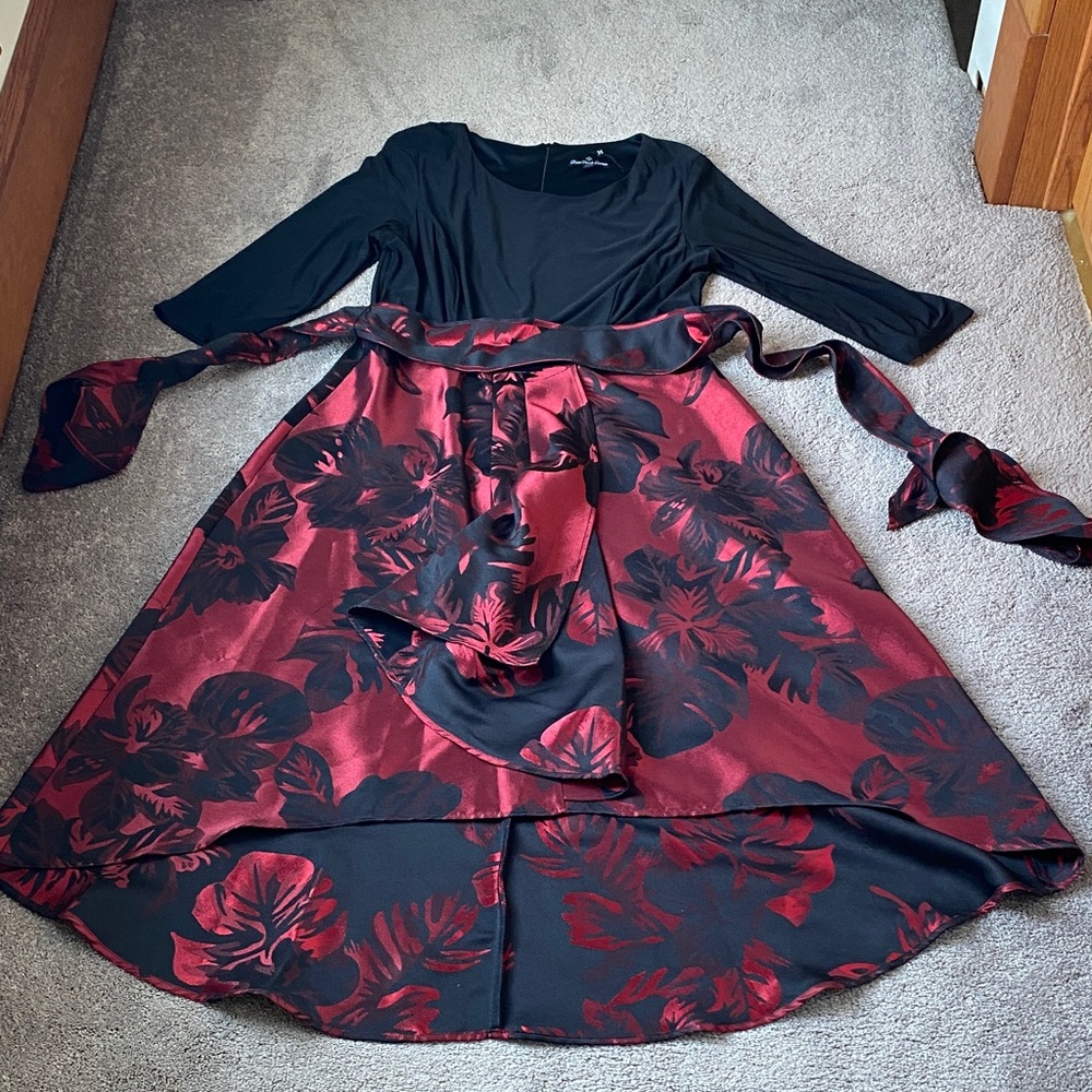 Ronni Nicole Black Red Floral Jacquard High Low Dress 3/4 Sleeve SIZE 16